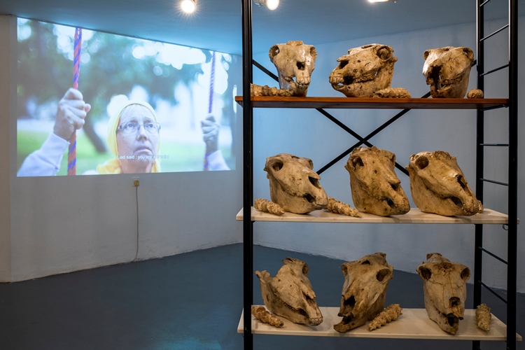עומר מסינגר, מראה הצבה מתוך התערוכה 2.